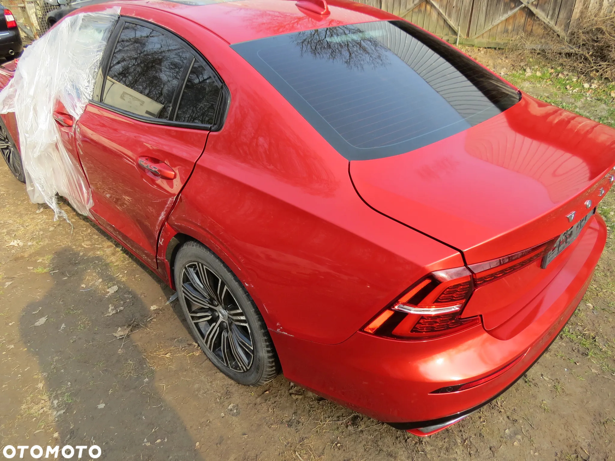 VOLVO S60 III 2.0 T5 B4204T26 LAKIER 725 NA CZĘŚCI - 3