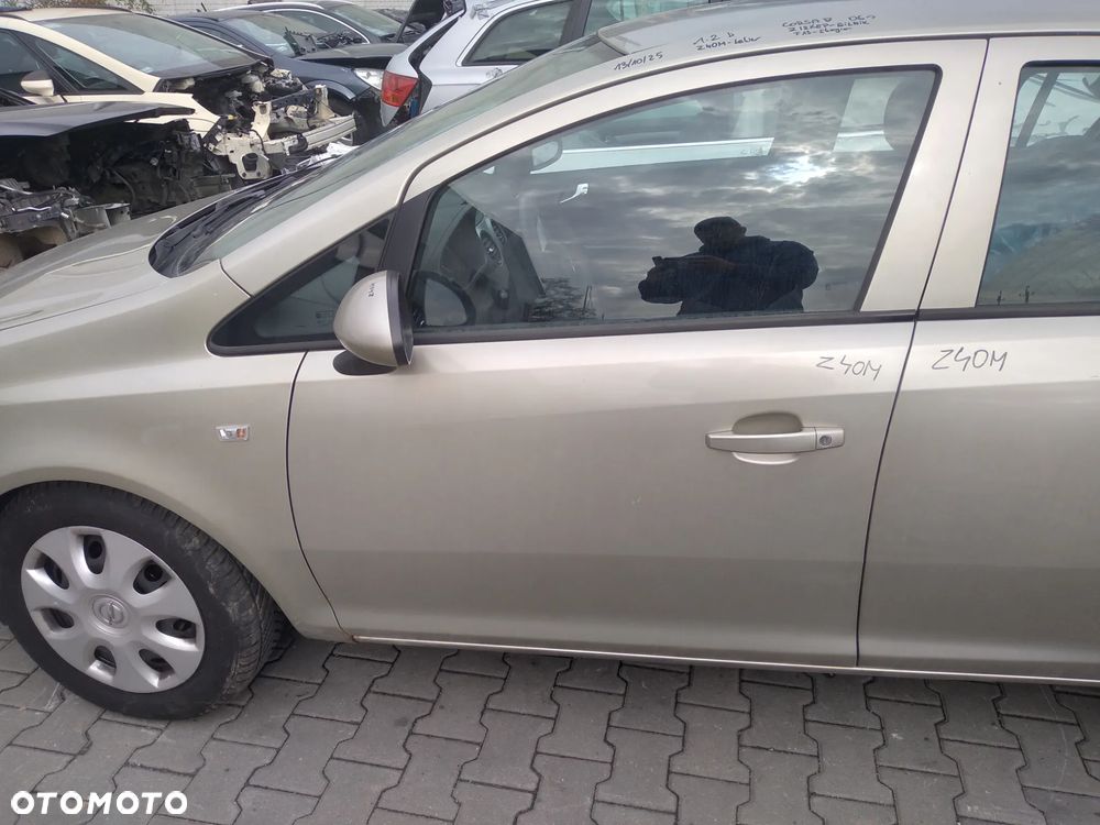Opel Corsa D Maska Drzwi Przód Przednie Lewe Kolor Z40M - 1