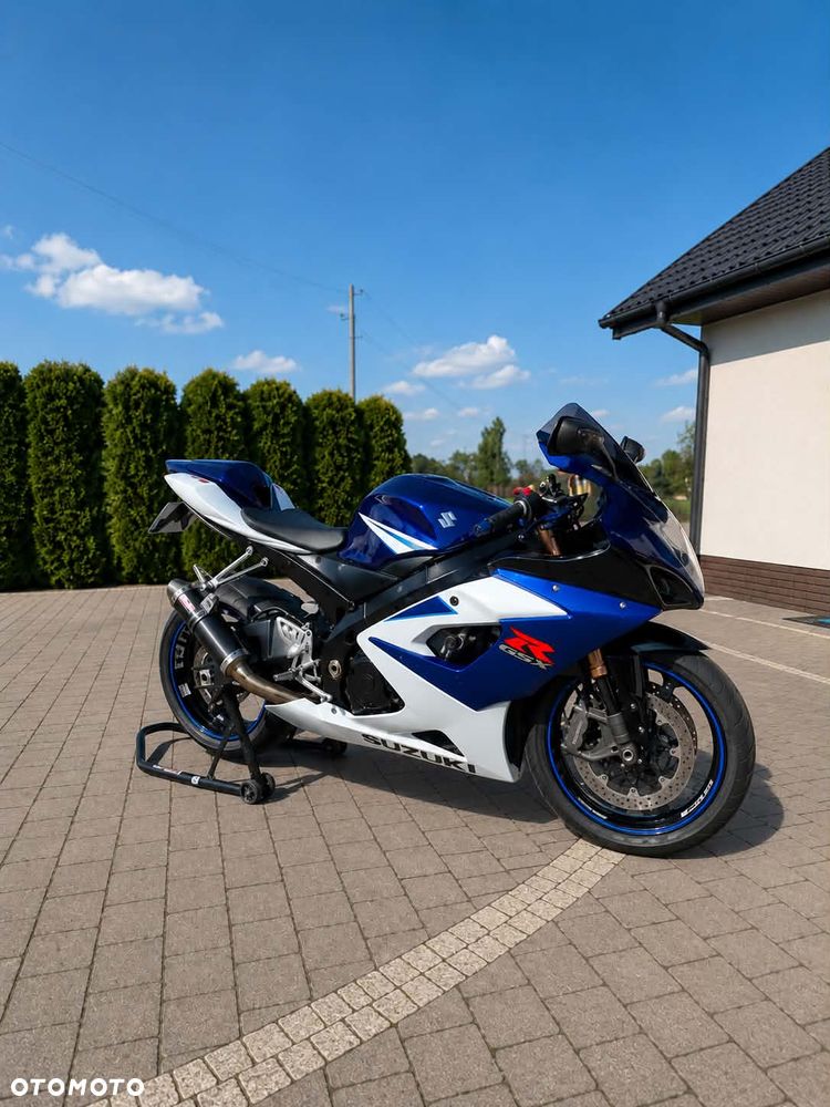 Suzuki GSX-R - 1