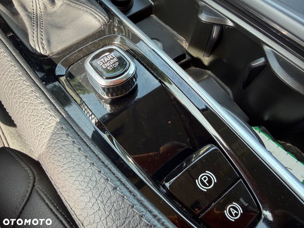 Volvo V90 D4 Momentum - 20