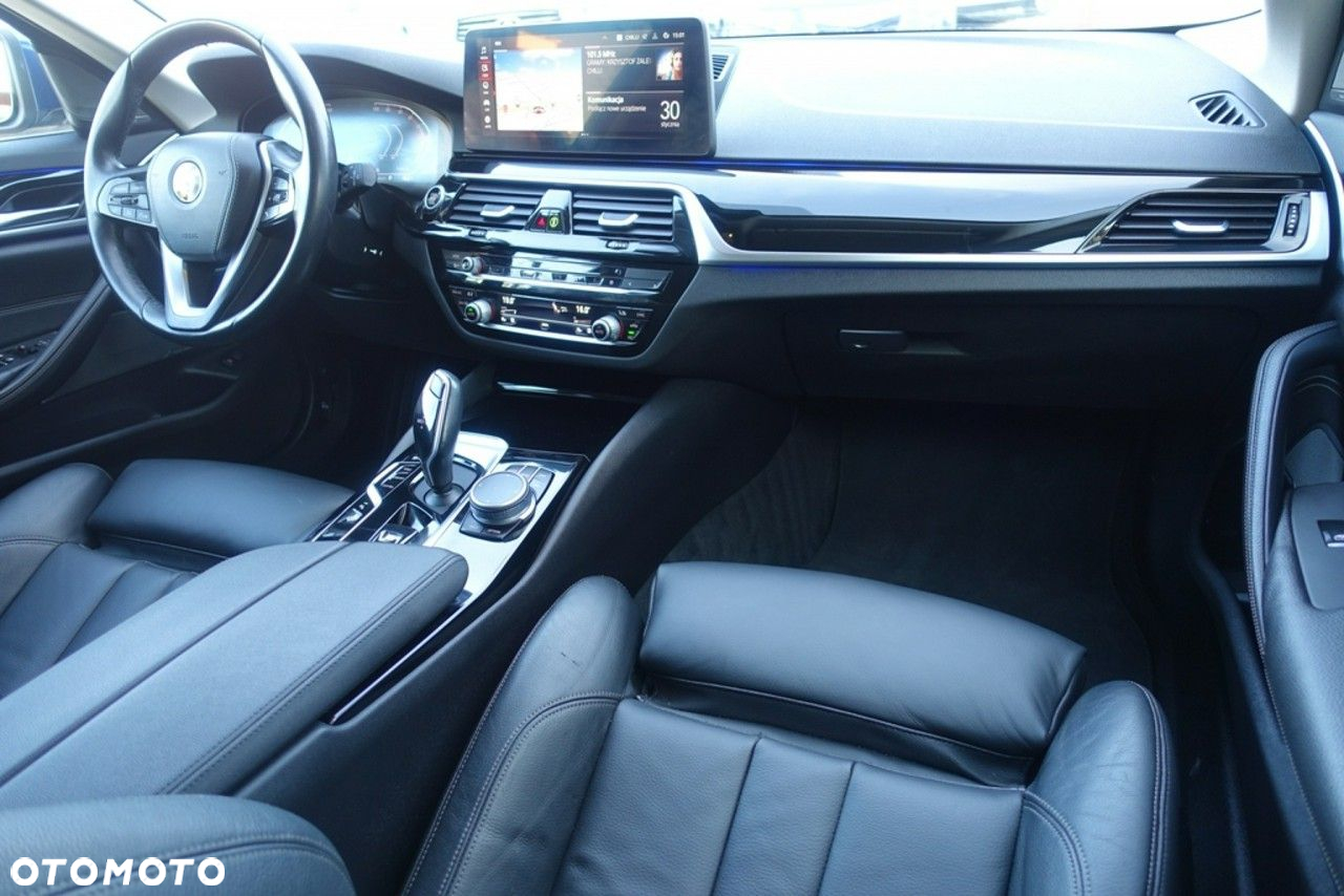 BMW Seria 5 - 25