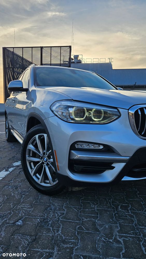 BMW X3 xDrive30i Luxury Line - 3