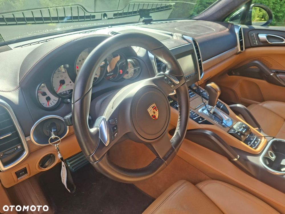 Porsche Cayenne - 9
