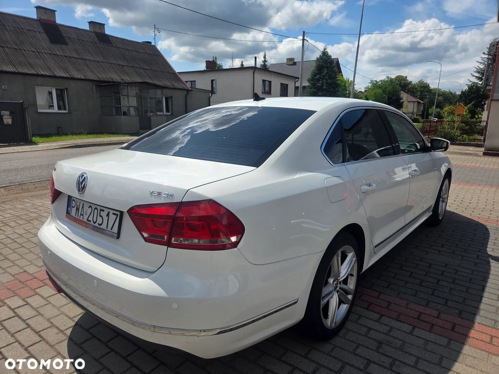 Volkswagen Passat - 12