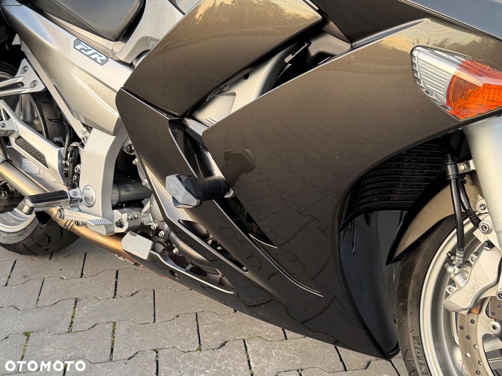 Yamaha FJR - 18