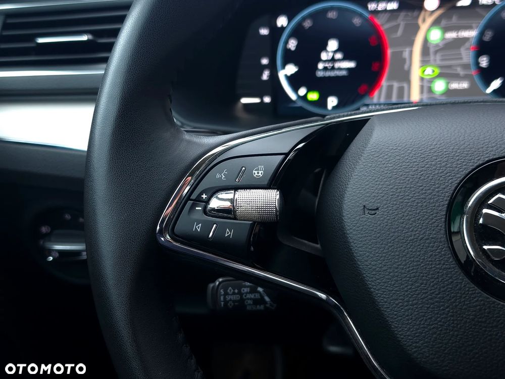 Skoda Superb 2.0 TDI SCR L&K DSG - 23
