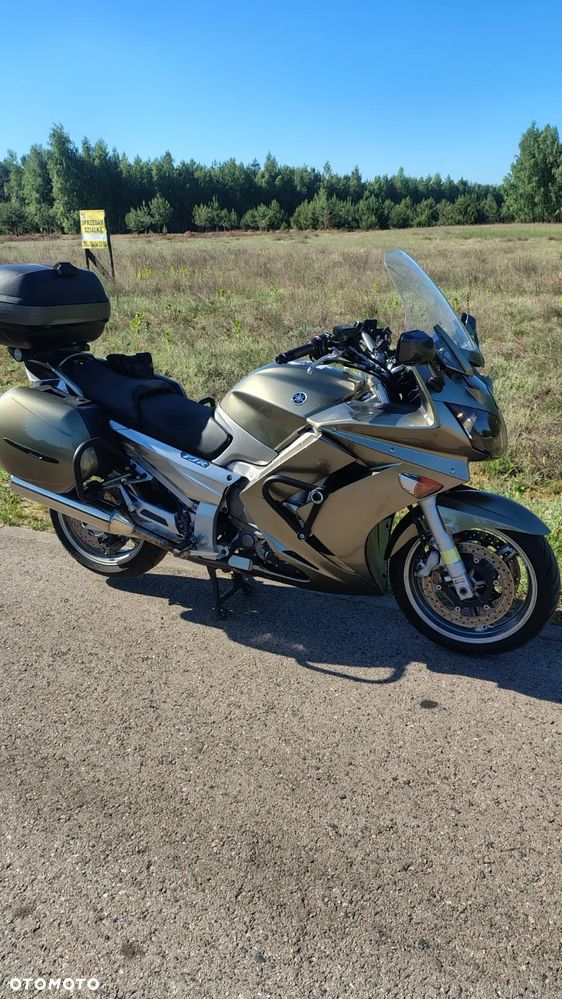 Yamaha FJR - 2