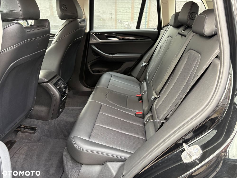 BMW X3 xDrive20i GPF - 25