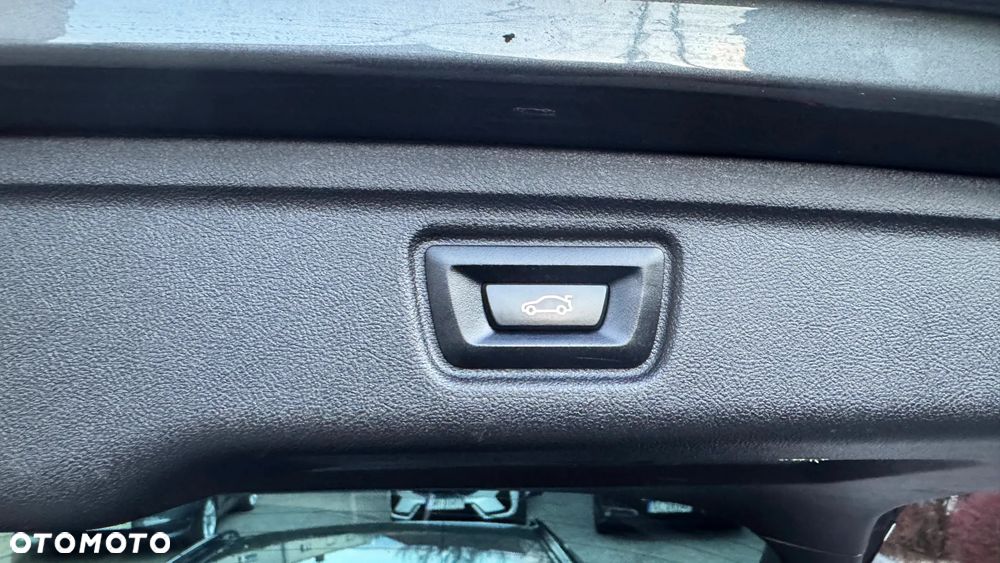 BMW Seria 3 320d M Sport Shadow sport - 35