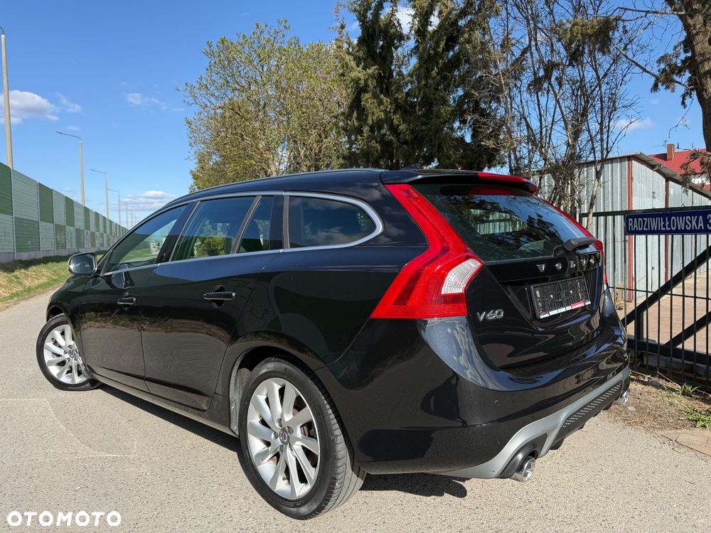 Volvo V60 D4 Geartronic RDesign - 6