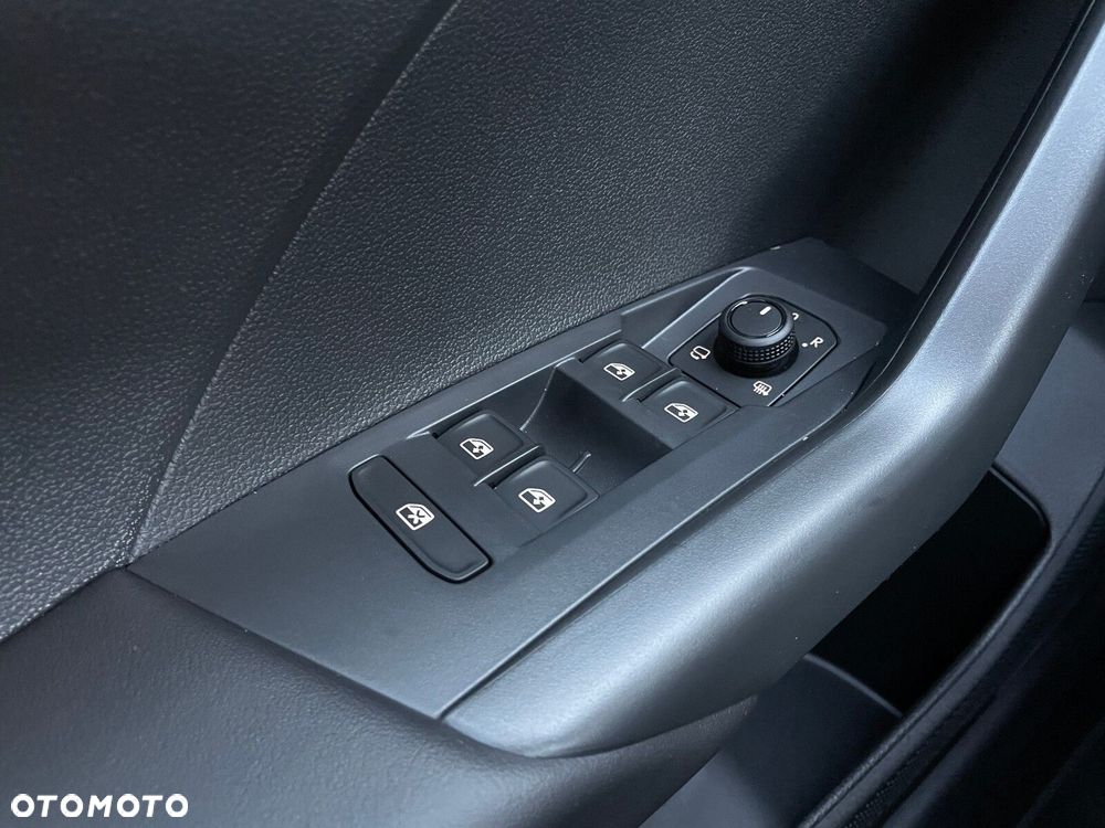 Volkswagen T-Cross - 24