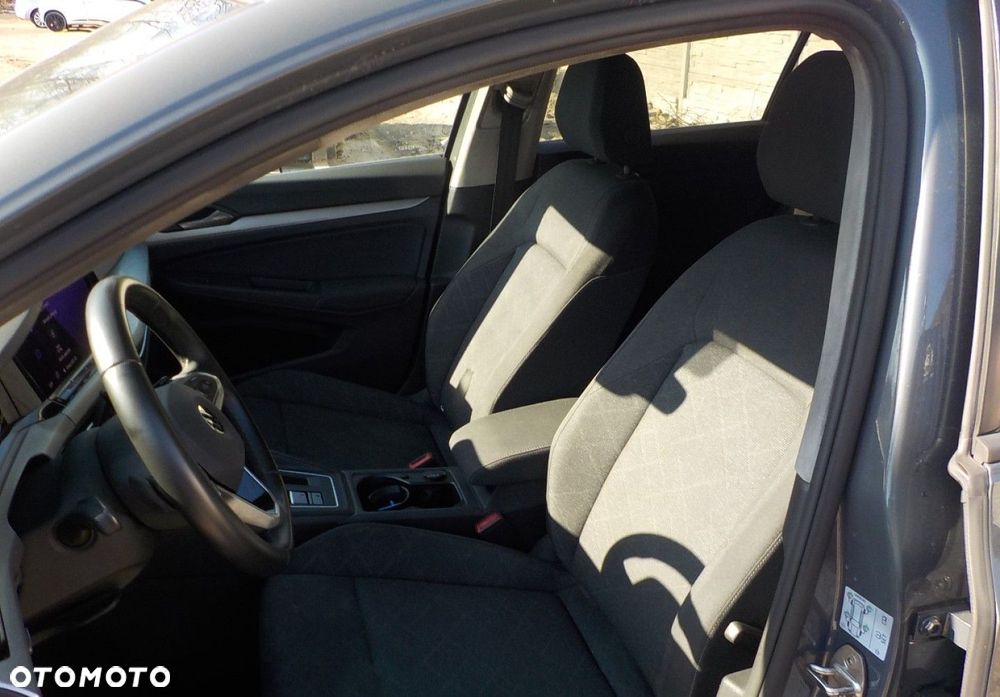 Volkswagen Golf - 31