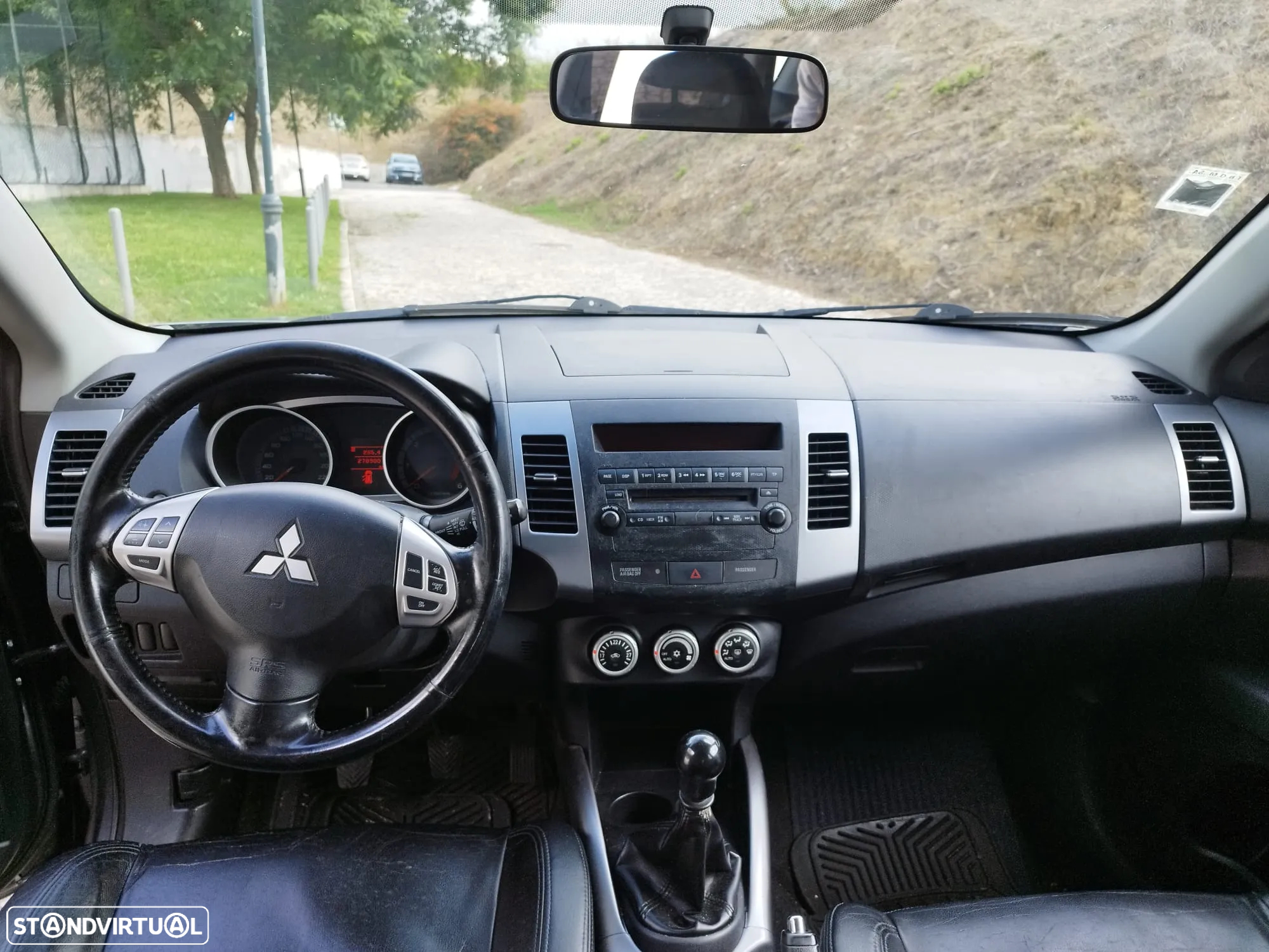 Mitsubishi Outlander 2.0 DI-D Instyle 4WD - 8