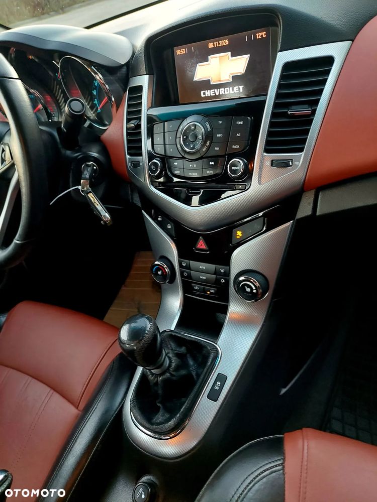Chevrolet Cruze 1.8 LTZ - 14