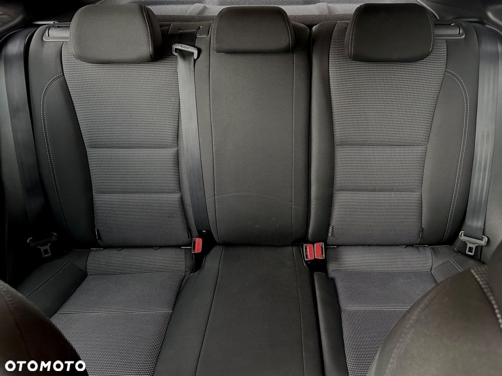 Hyundai i30 1.6 Classic - 12