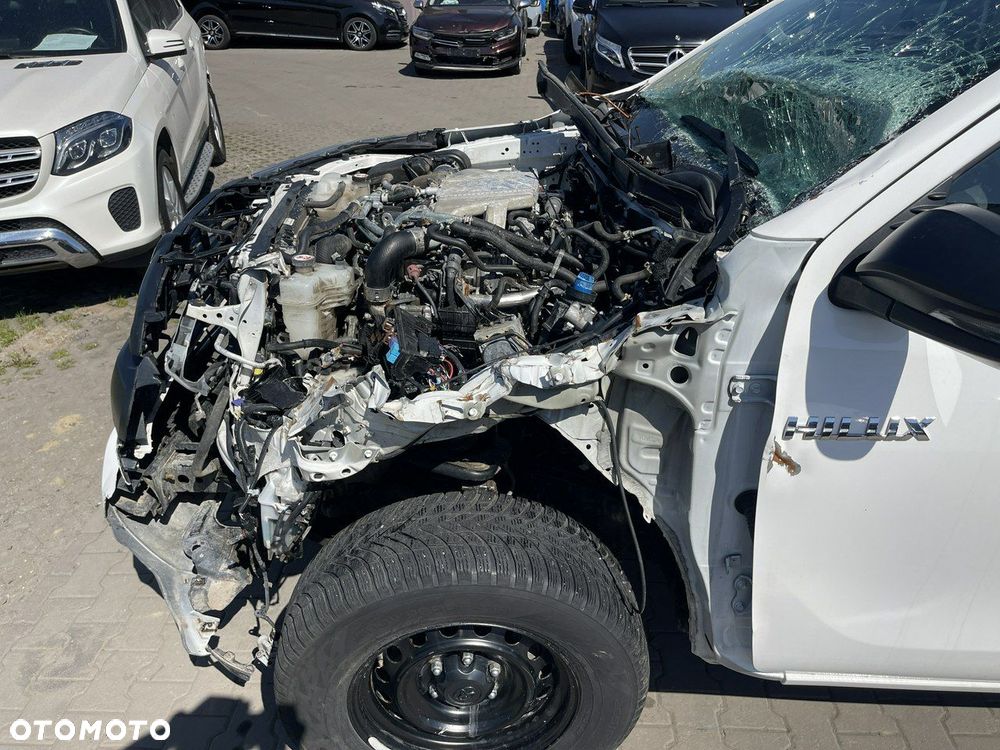 Toyota Hilux 4x4 Double Cab Duty - 6
