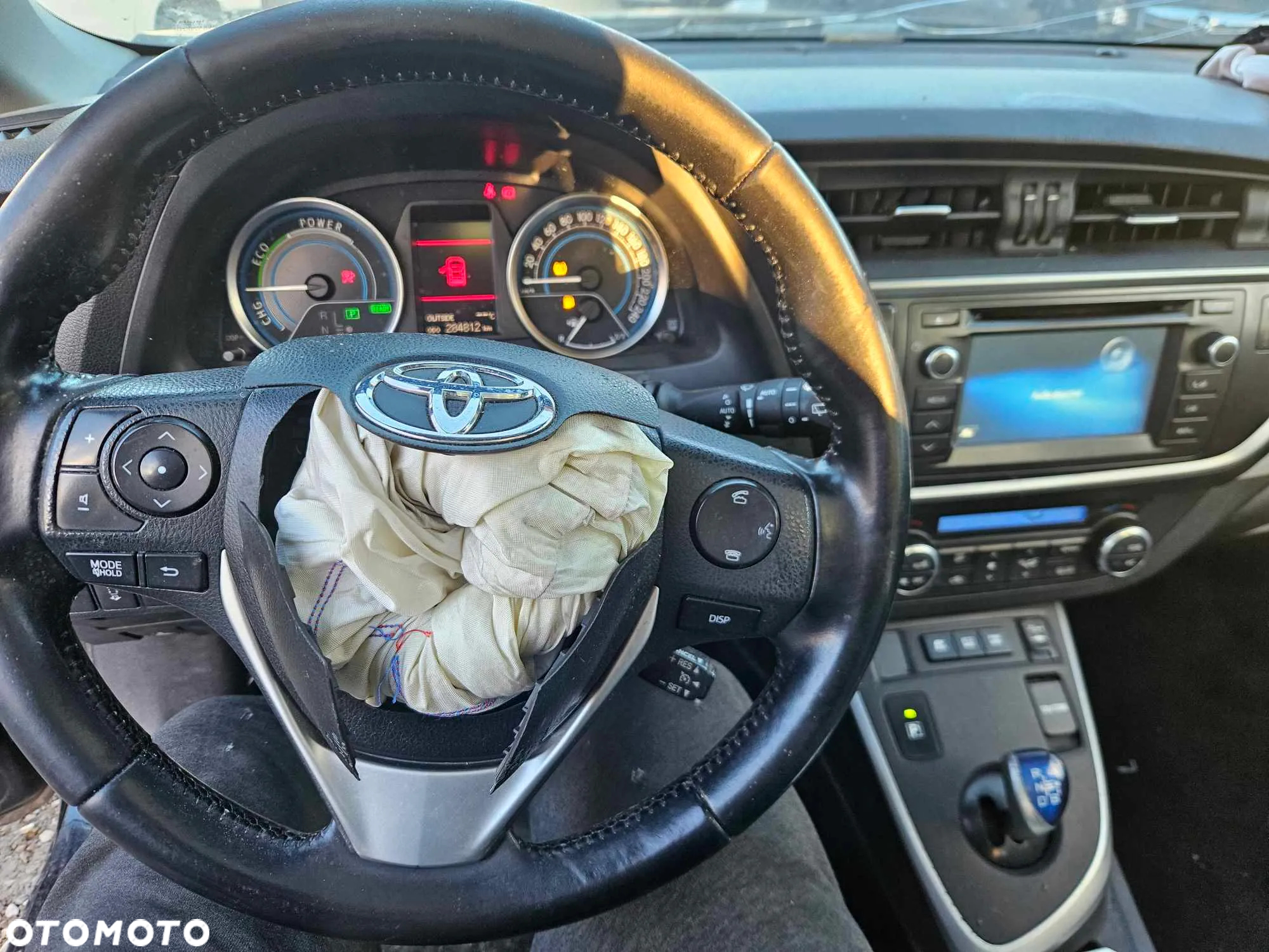 Toyota Auris 1.8 VVT-i Hybrid Automatik Edition S+ - 24