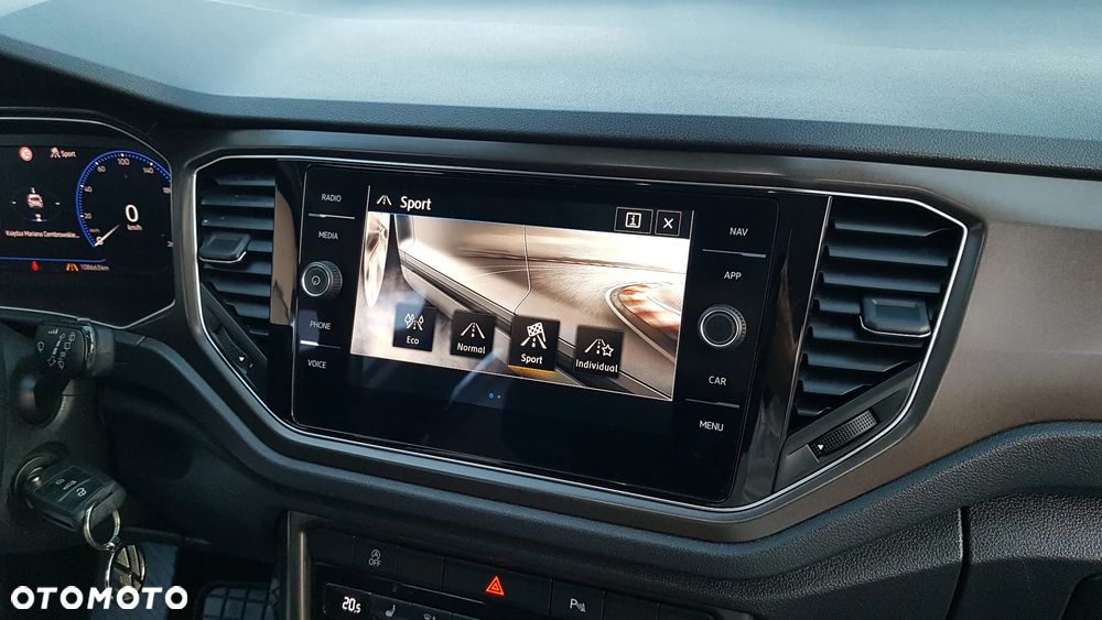 Volkswagen T-Roc 2.0 TSI OPF 4MOTION DSG R-Line - 27