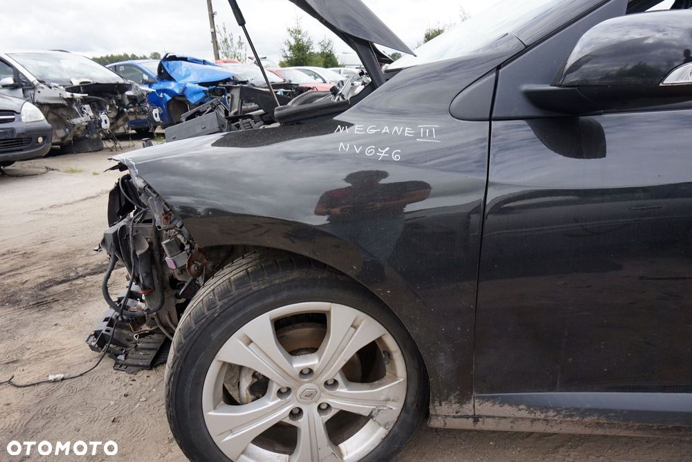 BŁOTNIK PRZEDNI LEWY MEGANE III PH1 NV676 631011470R CZARNY RENAULT 2008-2010 - 2