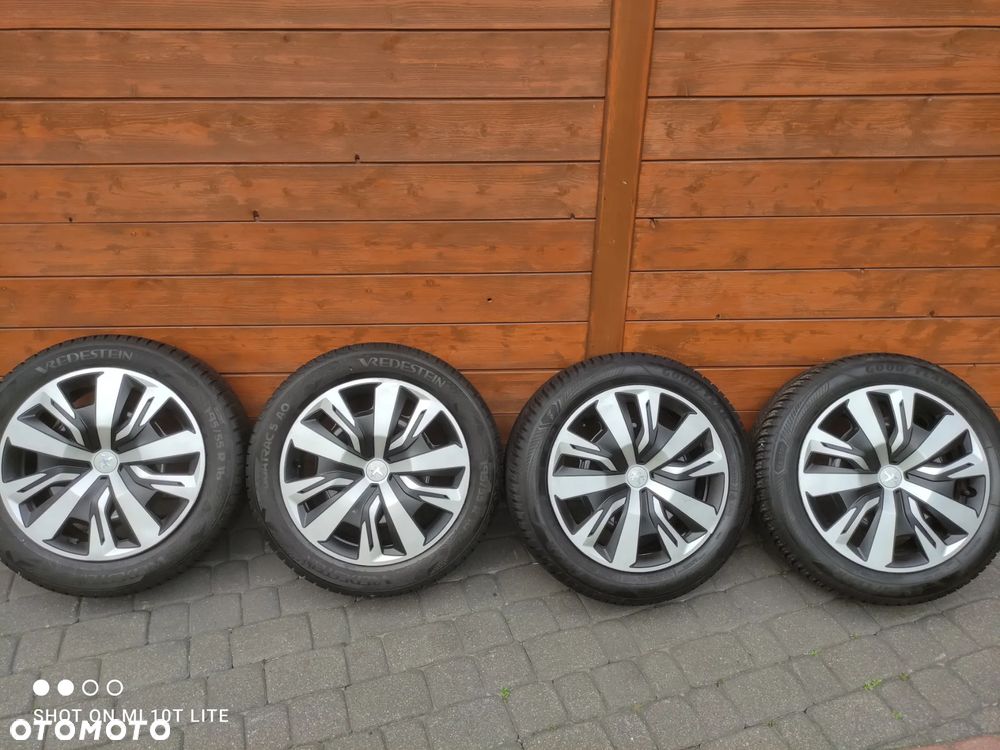 Peugeot 208 1.2 PureTech Style S&S - 14