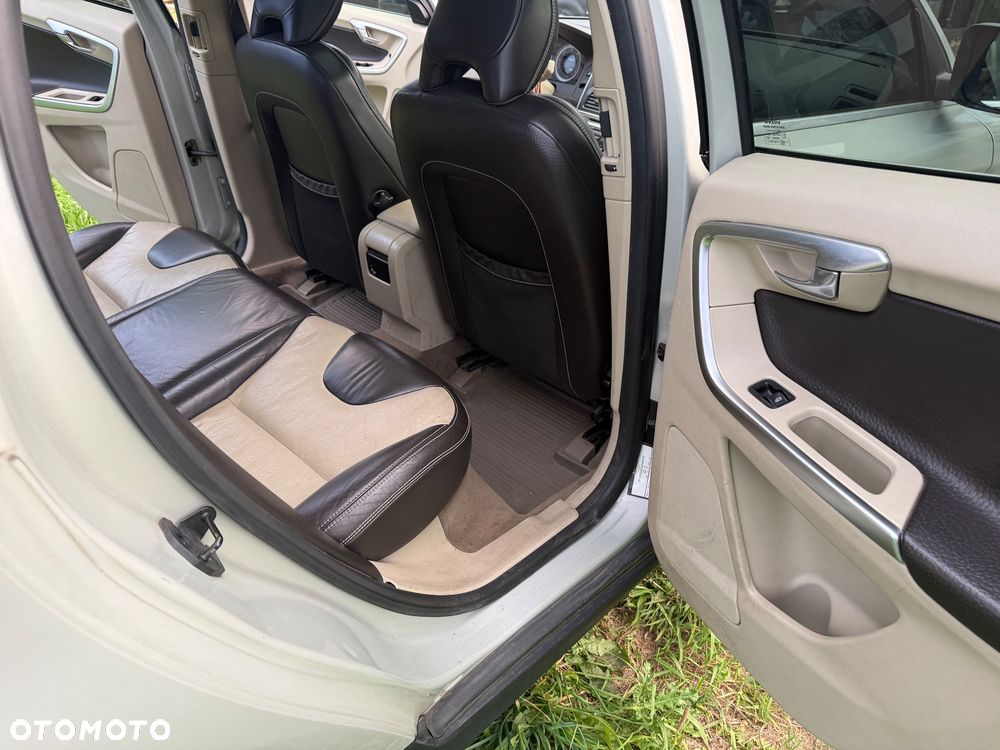 Volvo XC 60 - 11