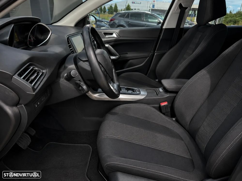 Peugeot 308 SW BlueHDi 120 EAT6 Stop & Start Allure - 11