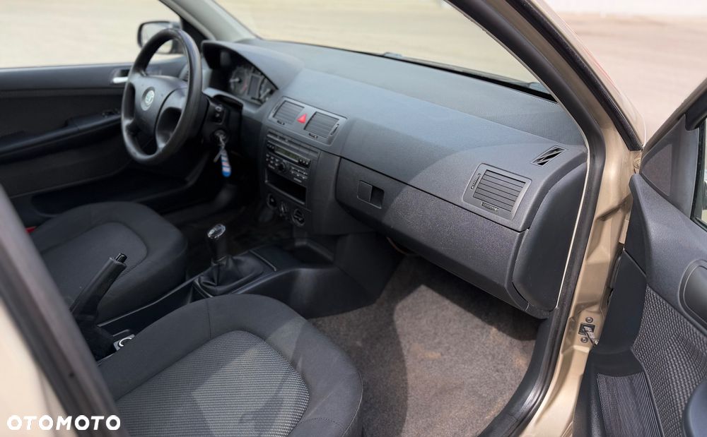 Skoda Fabia 1.4 16V Celebration - 18