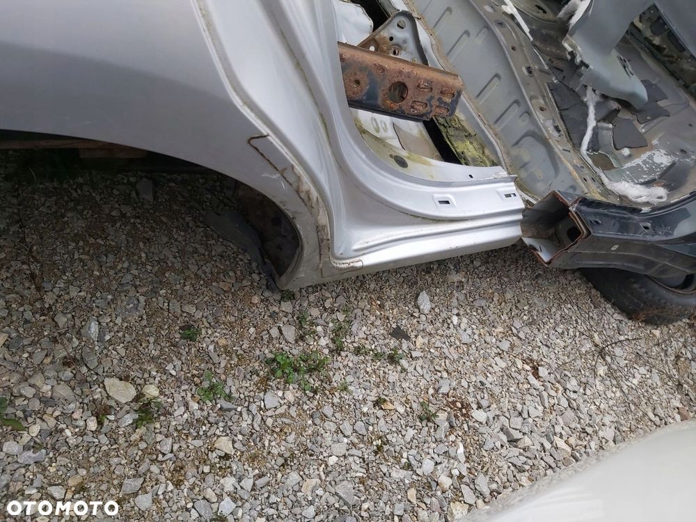 Toyota VERSO S błotnik prawy tył ćwiartka prawa - 3