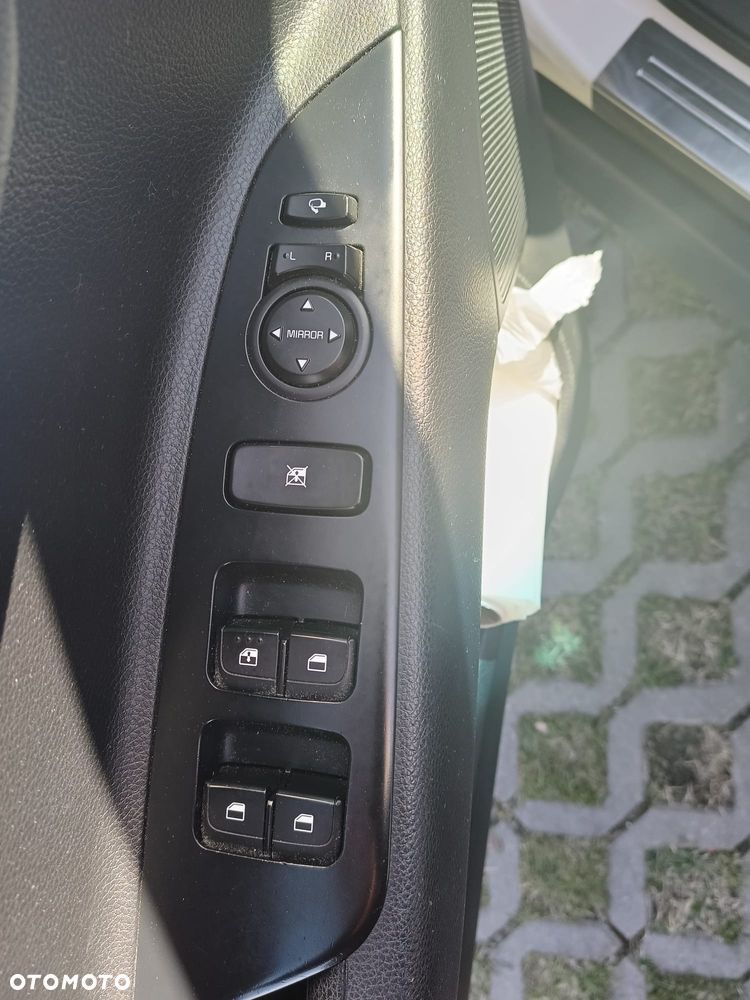 Kia Stonic 1.2 L - 11