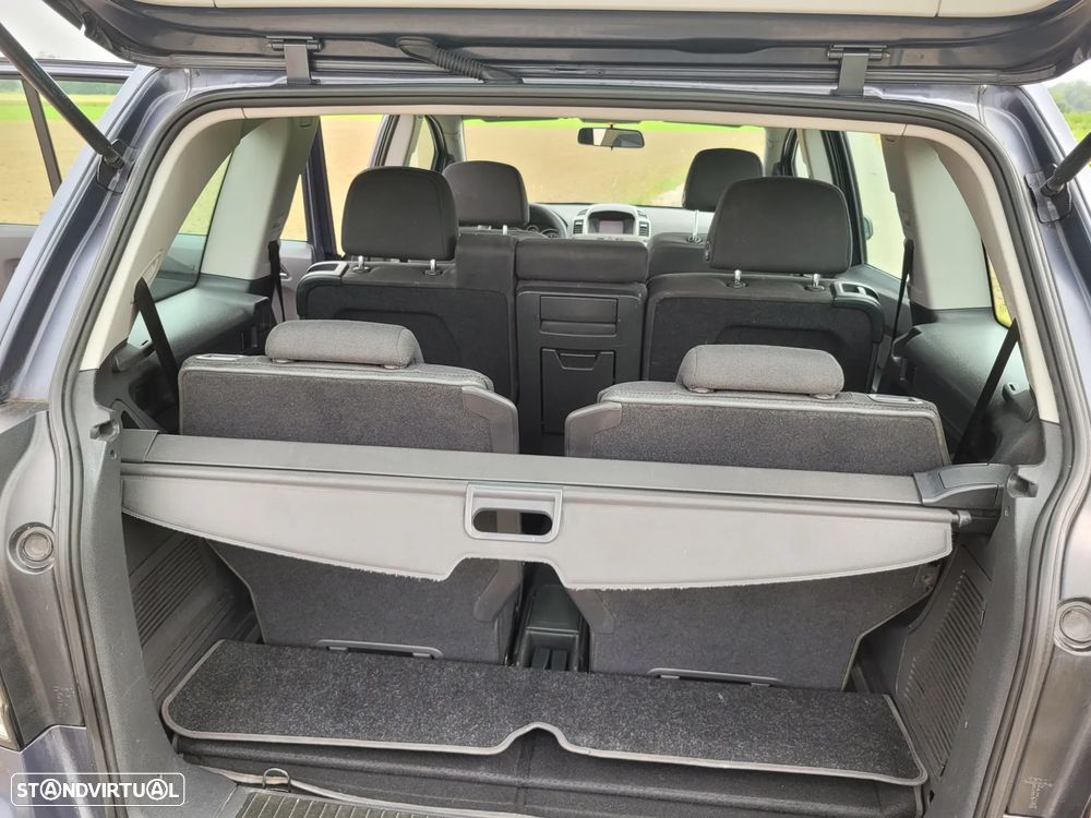 Opel Zafira 1.9 CDTi Cosmo - 21
