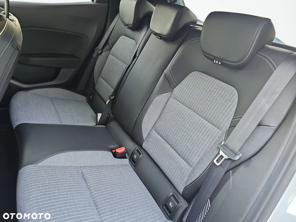 Renault Clio 1.6 E-TECH Techno - 29
