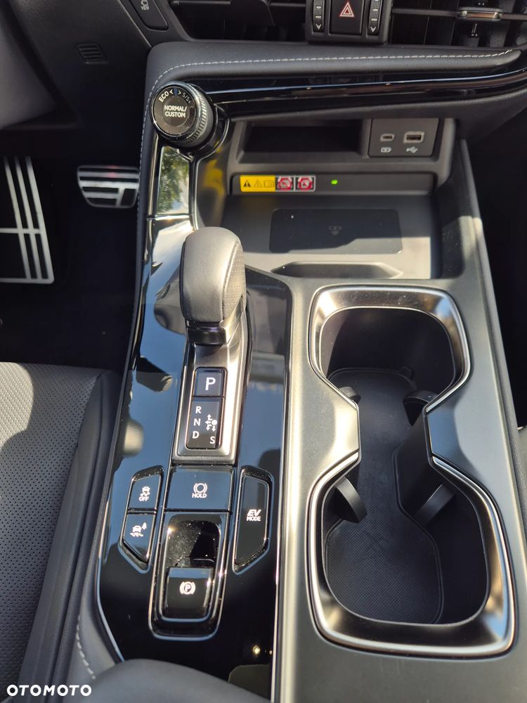 Lexus NX 350h F Sport AWD - 20