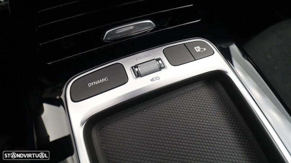 Mercedes-Benz A 250 e AMG Line - 26