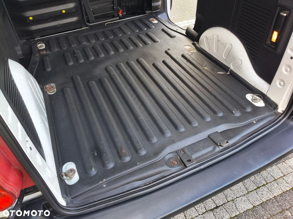 Citroën BERLINGO 1.6 HDI (90KM) 5-BIEGÓW (L1H1) KLIMA WEBASTO STAN IDEALNY 100% BEZWYPADKOWY SERWIS KM NIE MA RDZY - 19