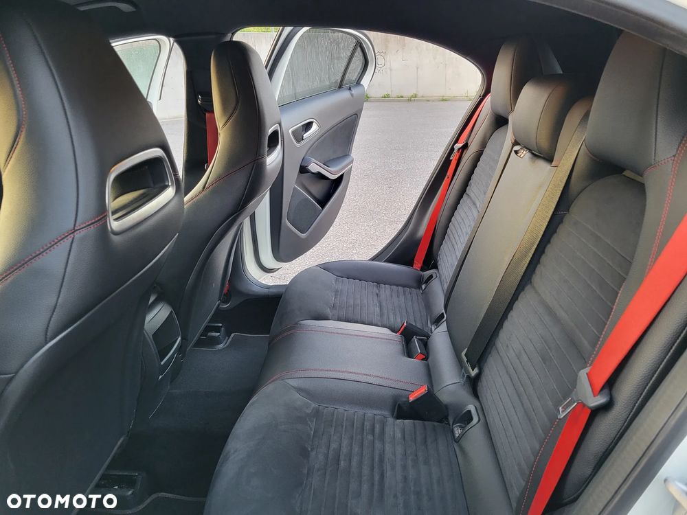 Mercedes-Benz Klasa A 250 Sport 7G-DCT - 23