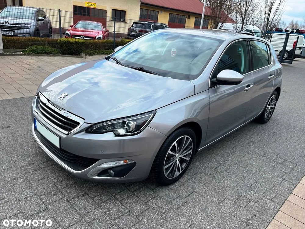Peugeot 308 - 1
