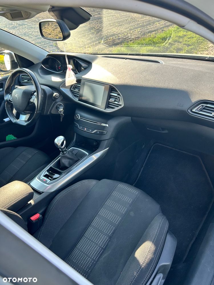 Peugeot 308 ver-bluehdi-150-stop-start-allure - 12