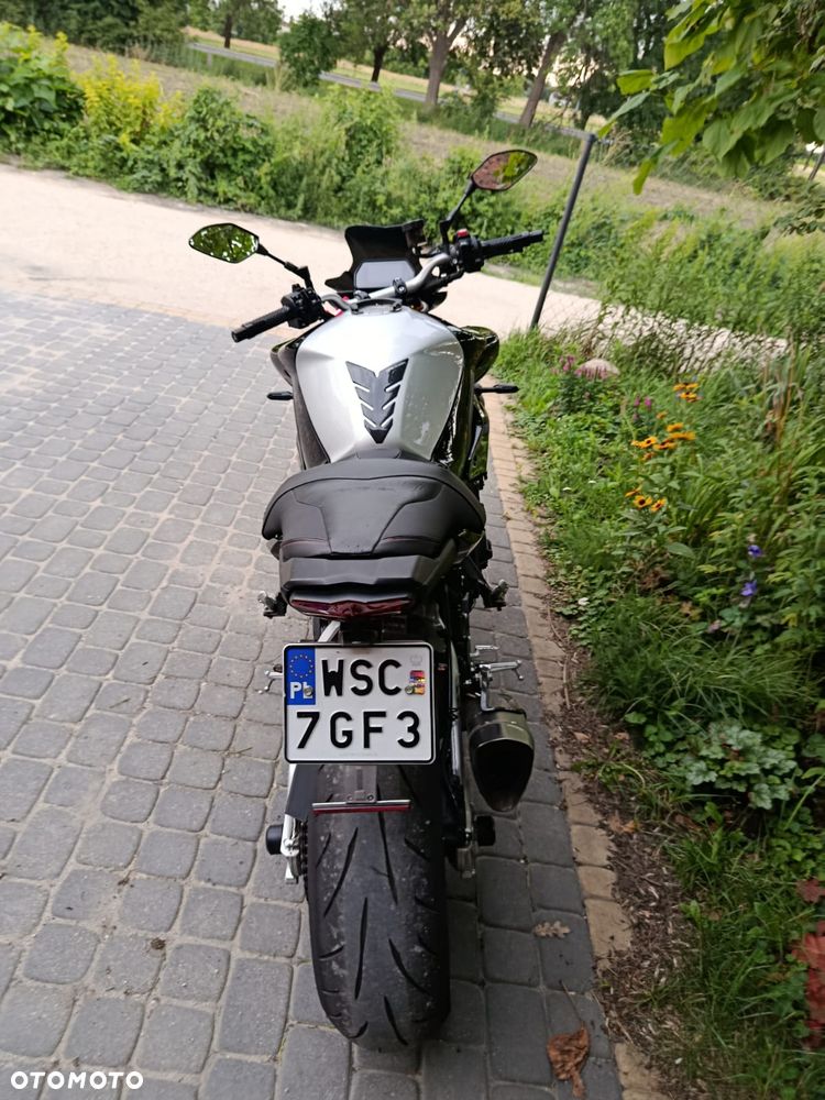 Yamaha MT - 9