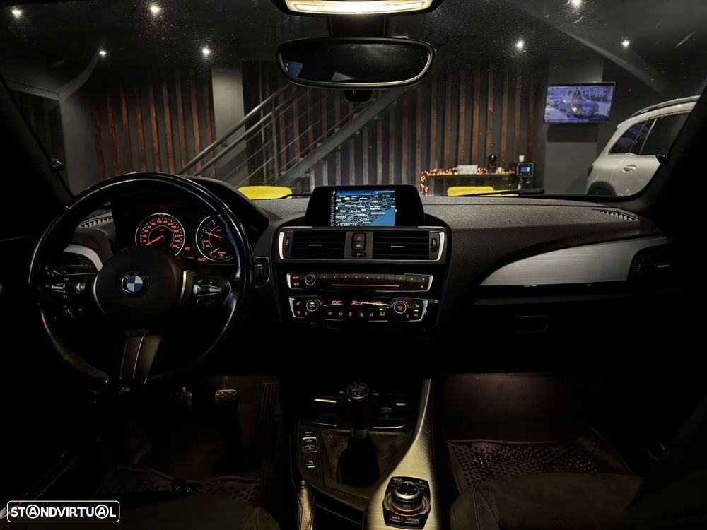 BMW 118 d Pack M - 16