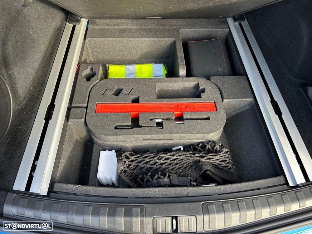 Alfa Romeo Stelvio V6 2.9 Bi-Turbo AT8-Q4 Quadrifoglio - 34