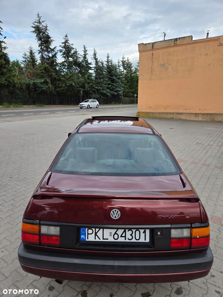 Volkswagen Passat 2.0 GL - 18