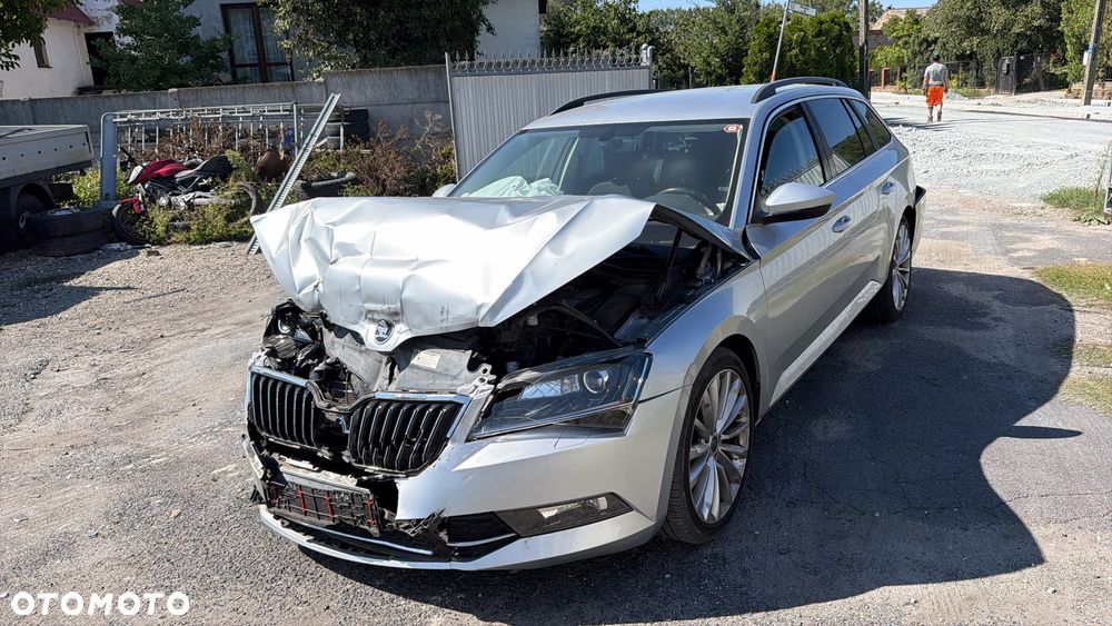 Skoda Superb 2.0 TDI DSG Active - 2