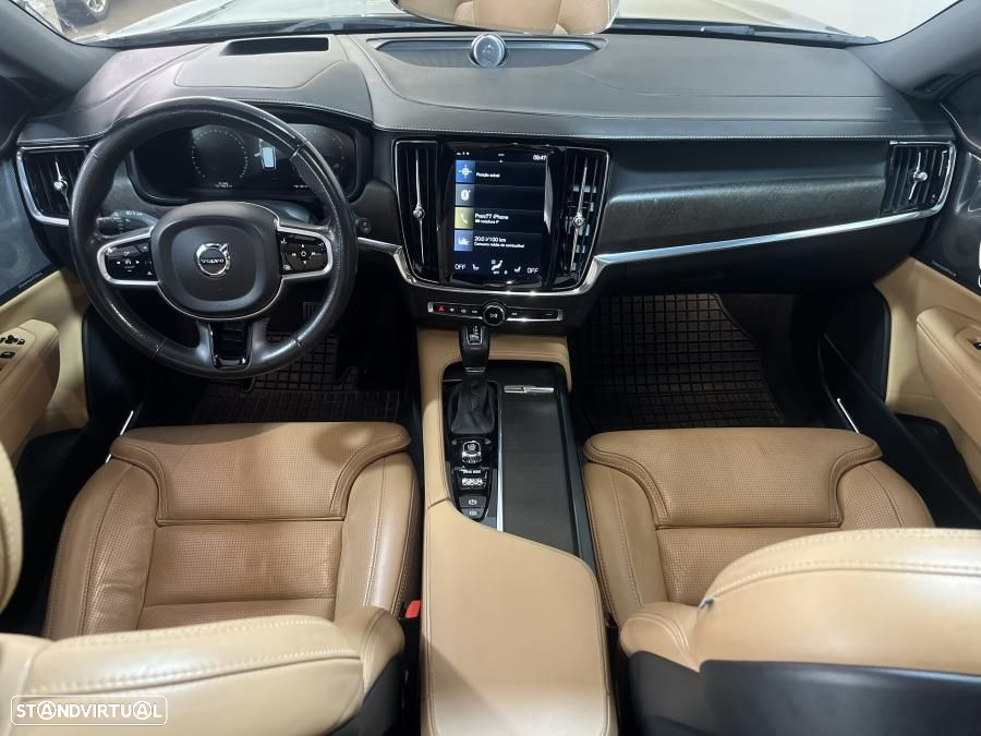 Volvo V90 Cross Country 2.0 D4 Plus AWD Geartronic - 32