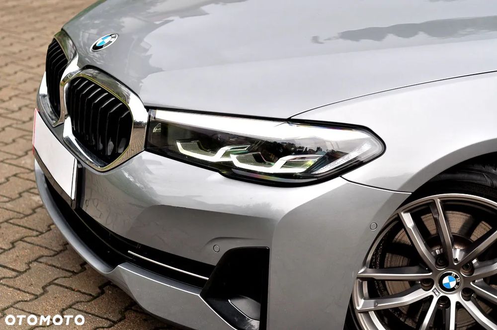 BMW Seria 5 520i Touring - 1