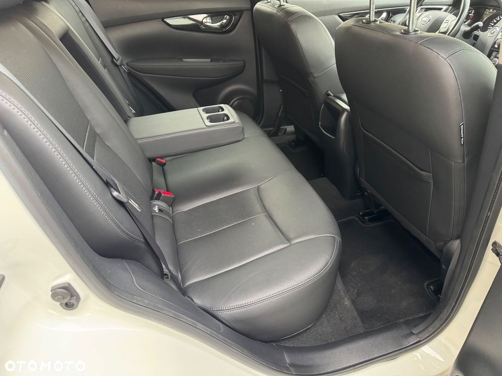 Nissan Qashqai 1.6 dCi TEKNA+ - 21