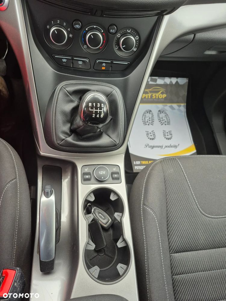 Ford Kuga 1.6 EcoBoost 2x4 Titanium - 23