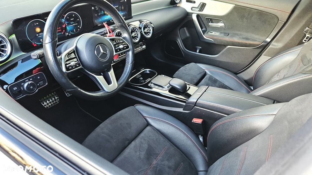Mercedes-Benz CLA 250 4-Matic AMG Line 7G-DCT - 11