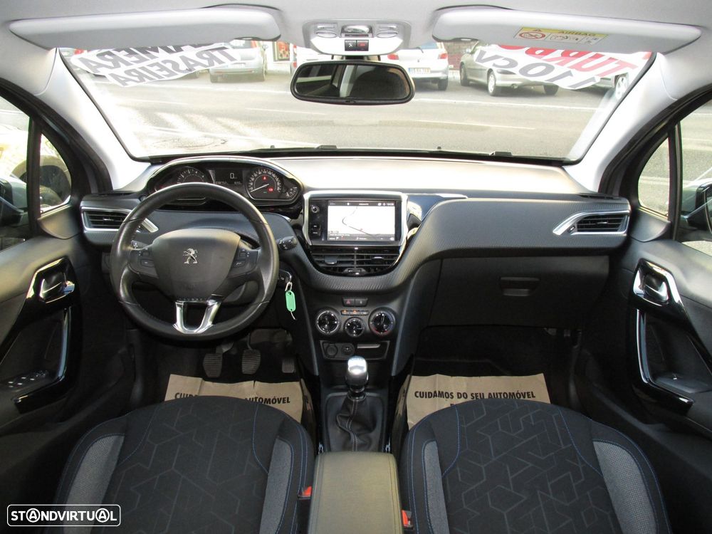 Peugeot 2008 1.2 PureTech Signature - 20