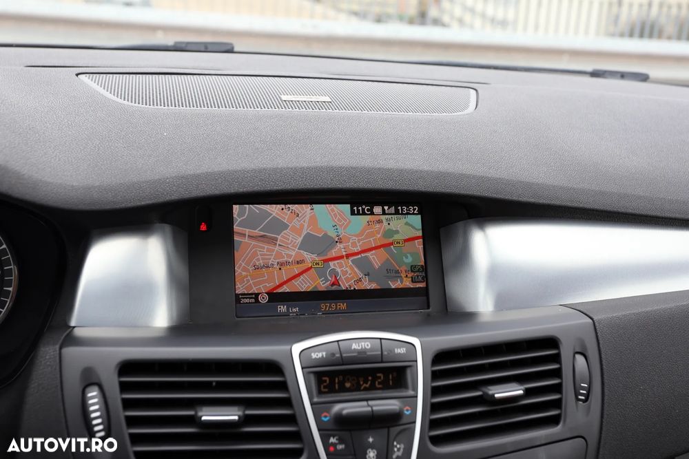 Renault Laguna Coupe dCi 180 FAP - 10