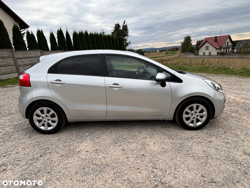 Kia Rio - 5
